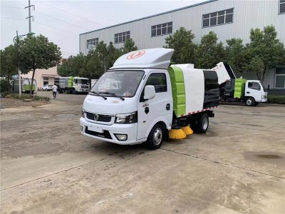 國六2.5方塵箱 0.5方水箱 藍(lán)牌東風(fēng)掃路車